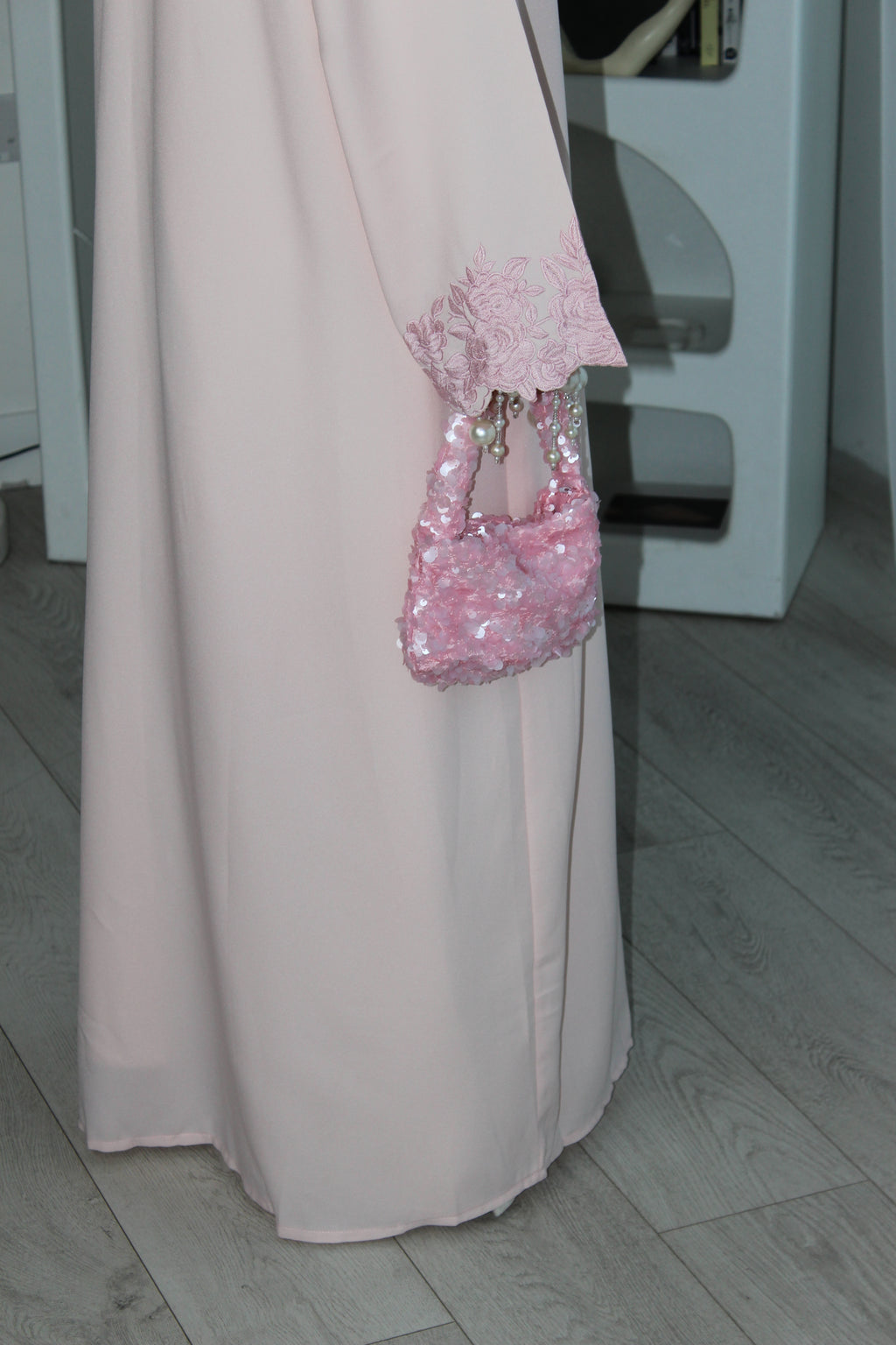 Hubb floral abaya in Pink