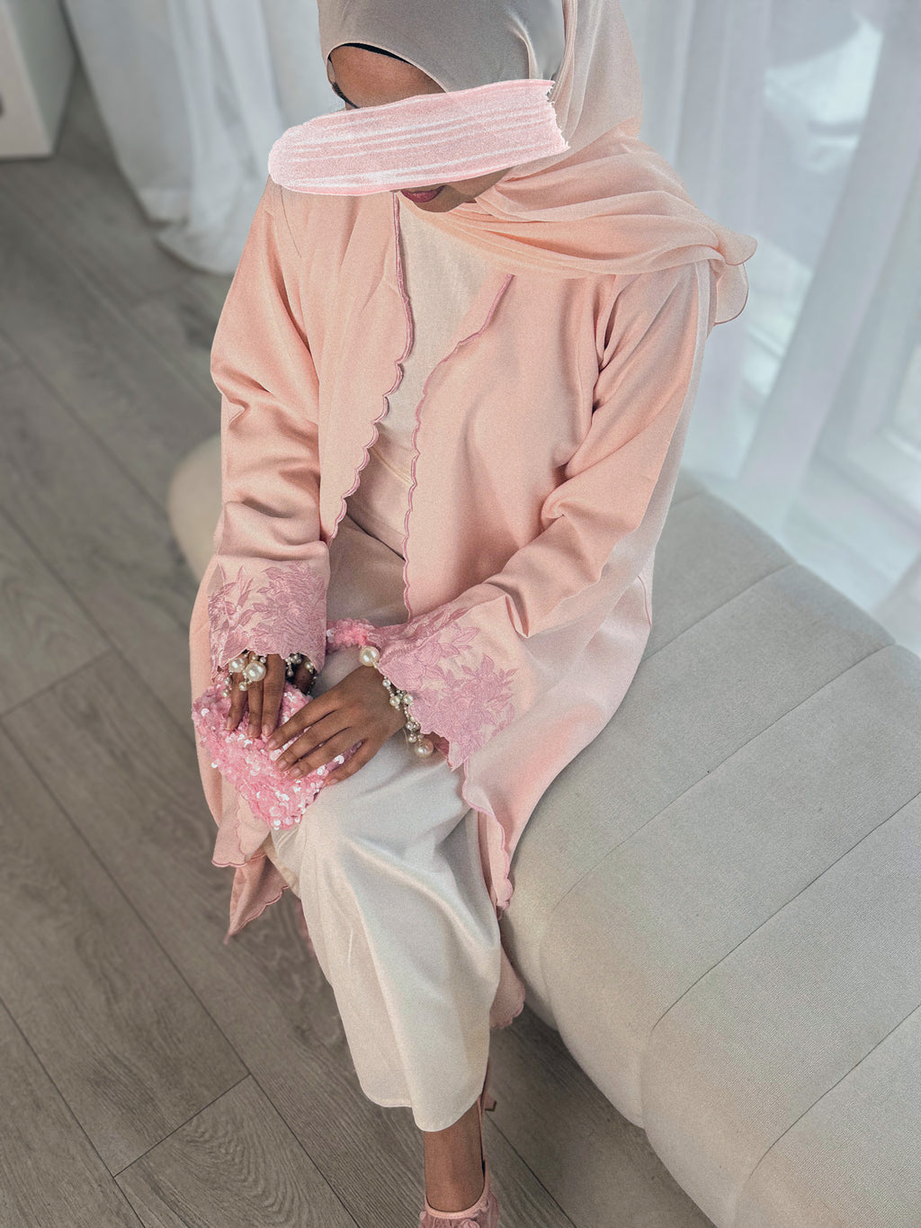 Hubb floral abaya in Pink